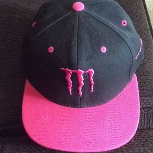 Monster cap pink and black